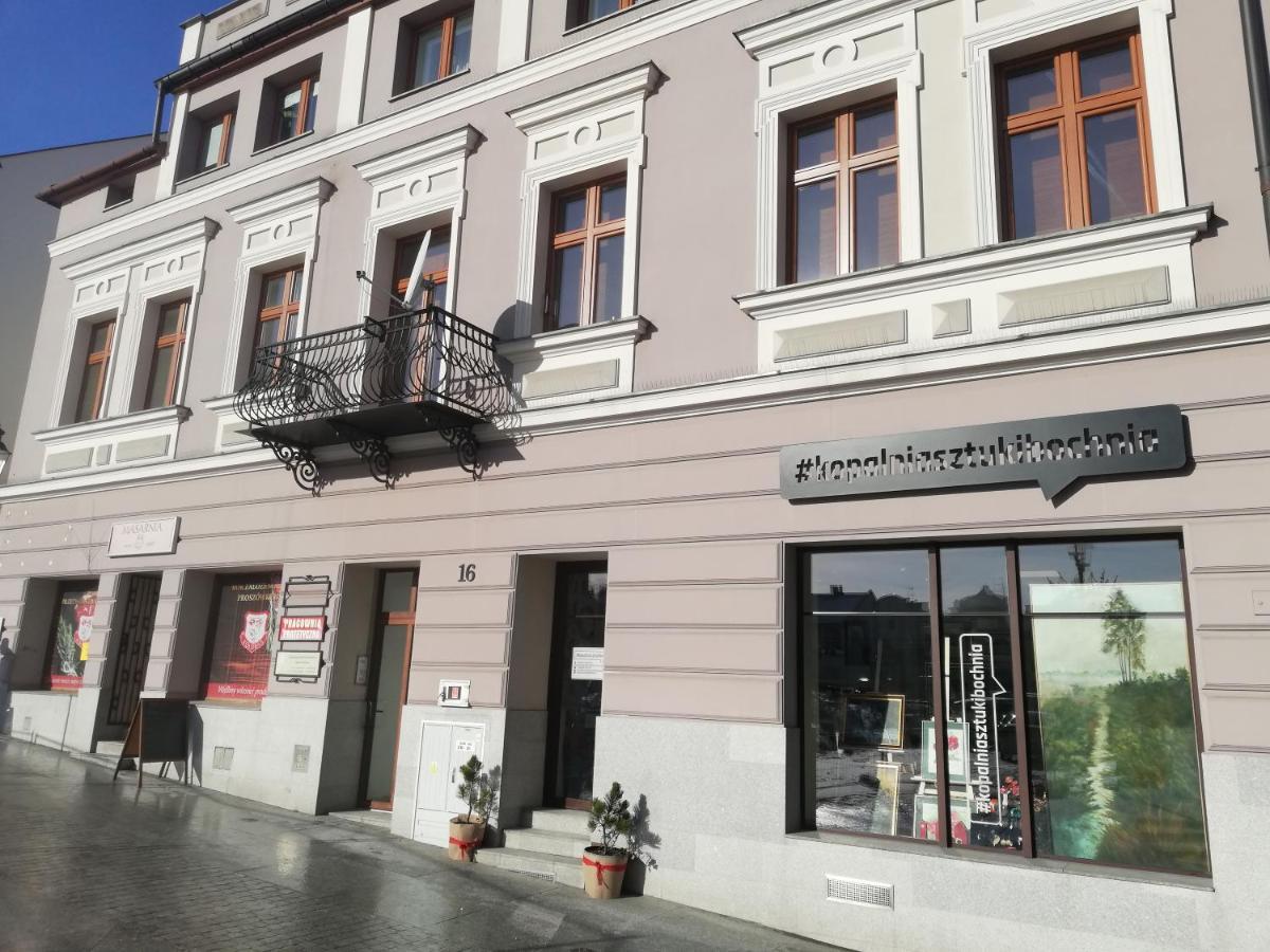 Klimatyczny Apartament Przy Bochenskim Rynku. Bochnia Ngoại thất bức ảnh